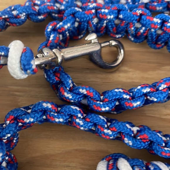 Handmade paracord dog leash - Picture 3 of 6